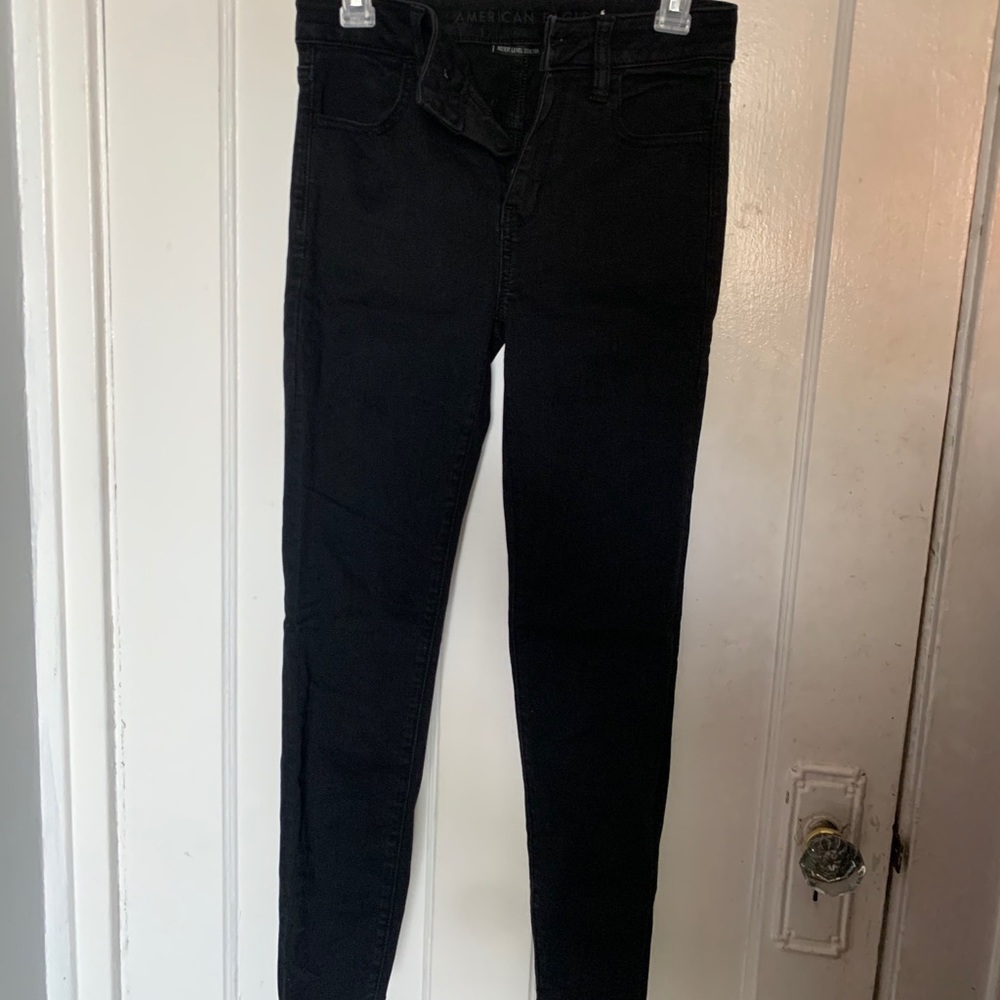 Women’s size 4 Black American Eagle Skinny jeans